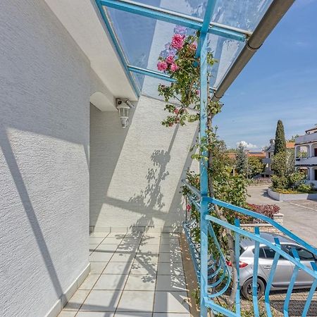 Apartments Kiki Spada Porec Exterior photo