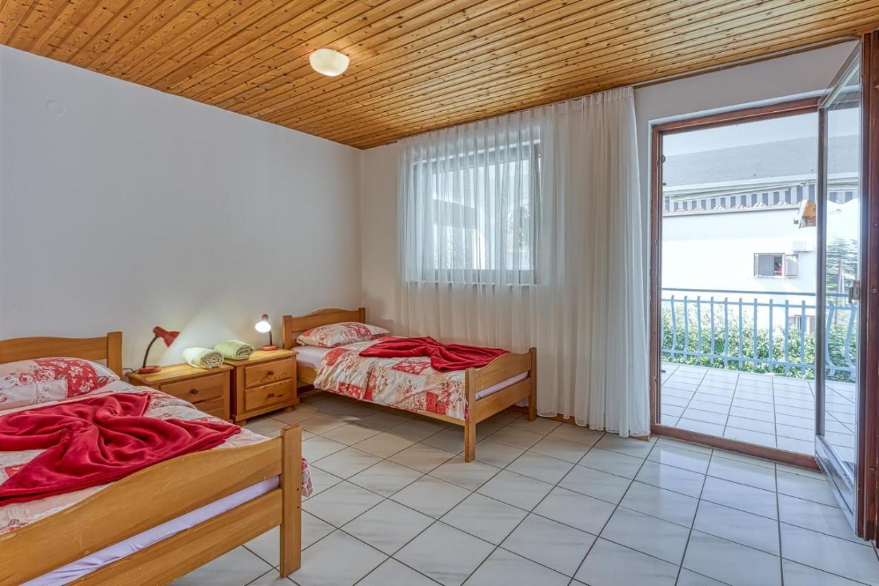 Apartments Kiki Spada Porec Exterior photo