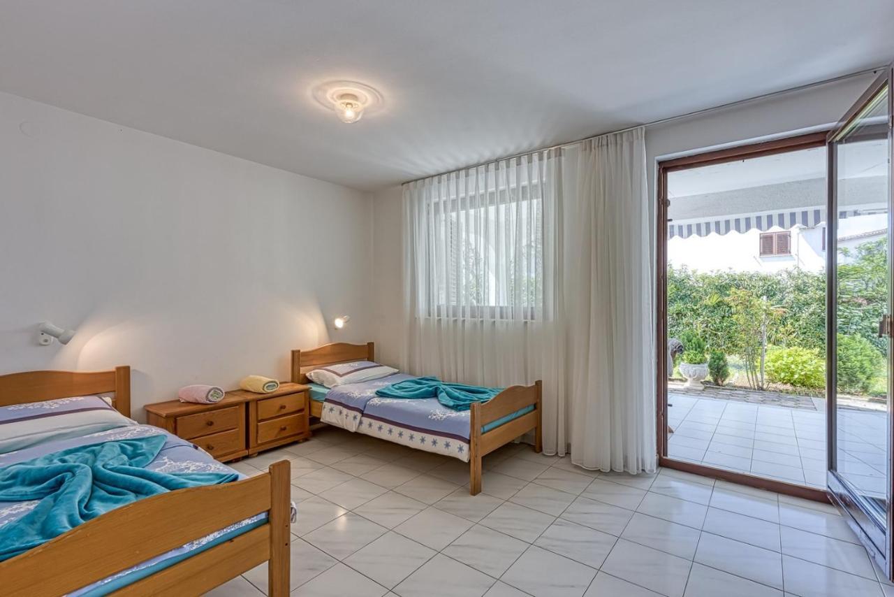 Apartments Kiki Spada Porec Exterior photo