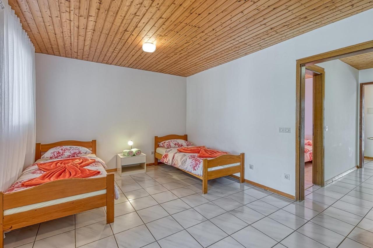 Apartments Kiki Spada Porec Exterior photo